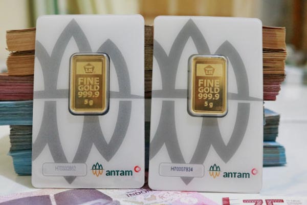 Harga Emas Antam Hari Ini Terjun Bebas! Apa Penyebabnya?